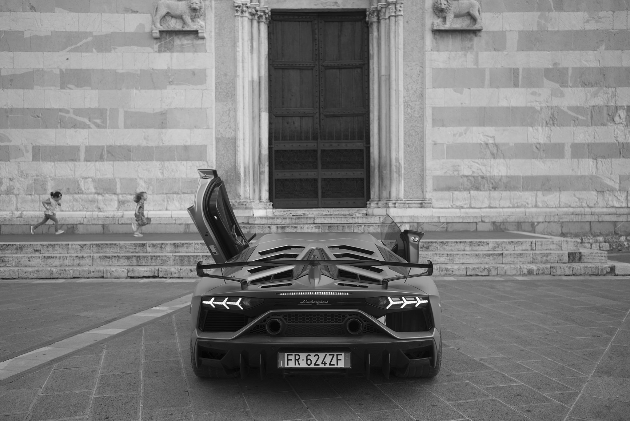 Lamborghini Umbria Picture 11