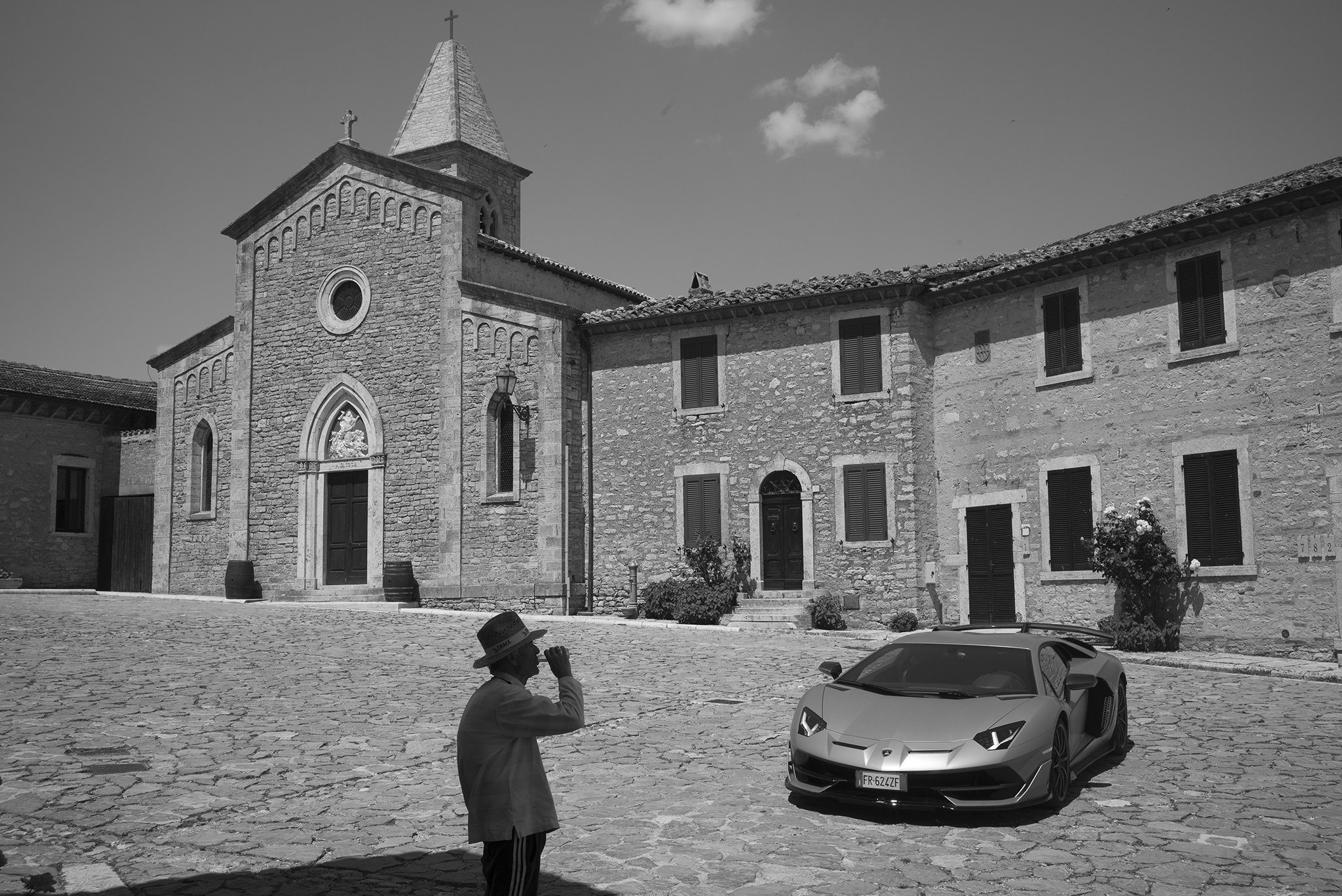 Lamborghini Umbria Picture 2